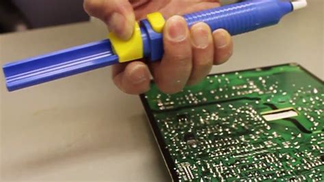 How to Use a Desoldering Pump .